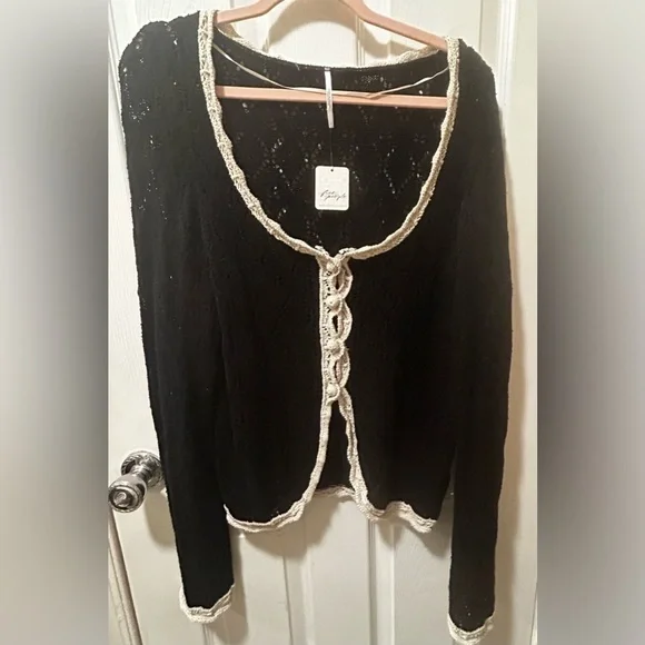 NWT Free People ♥️ Adelene Cardigan Size L Black Cream Combo $128 MSRP - Picture 4 of 11